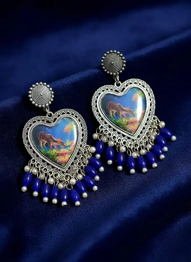 माyaमृग Jhumkas